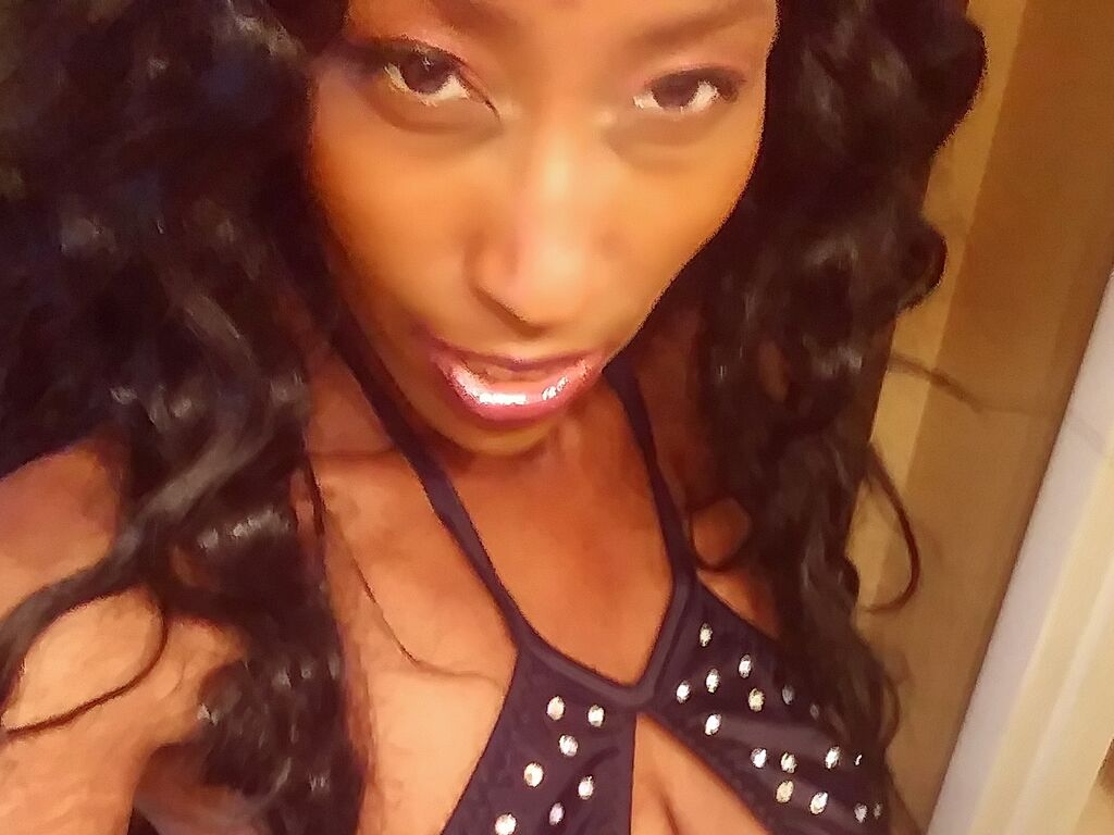 BustyBaddie